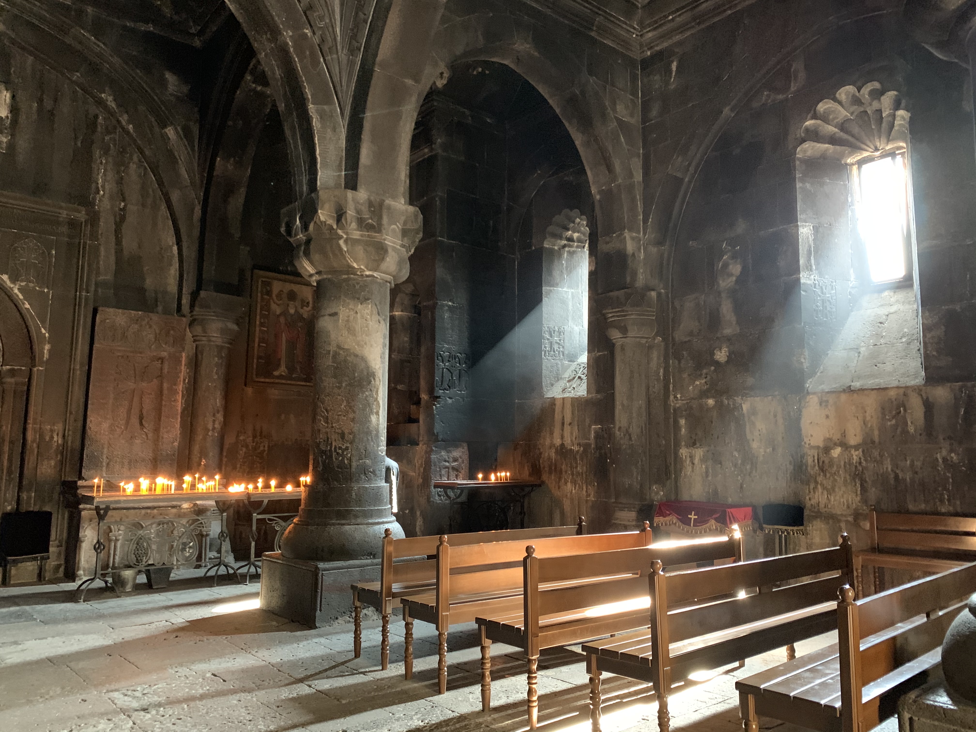 【プレハネ14カ国目】アルメニアの観光！神聖な雰囲気漂うゲガルド修道院へ